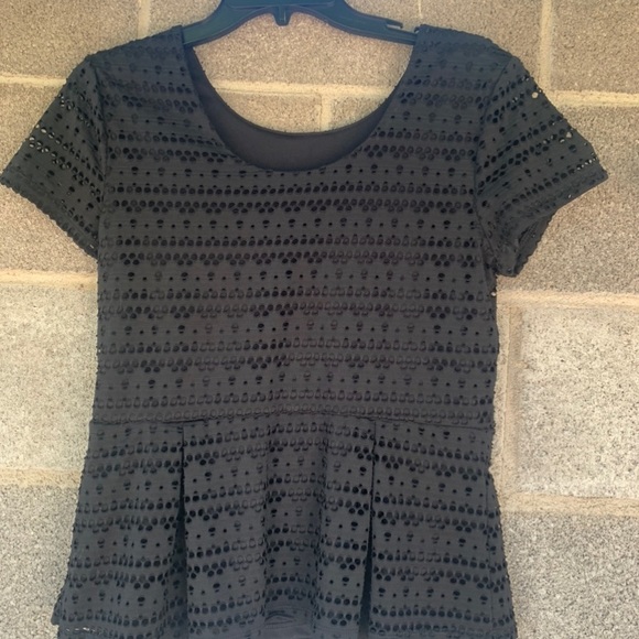 Apt 9 Women's Eyelet Detail Short Sleeve Peplum Flounce Stretch Blouse Black PL - Picture 3 of 8